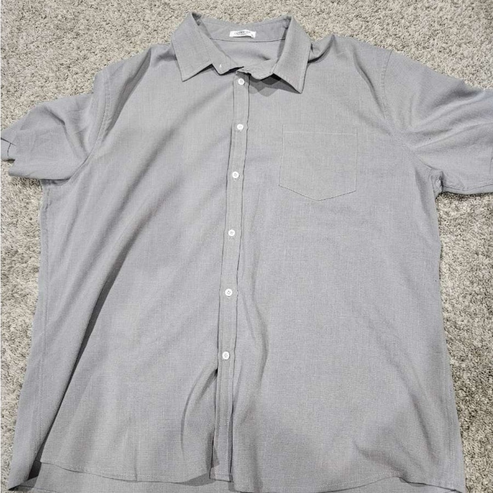 Stylish Gray Men's Button-Down Shirt